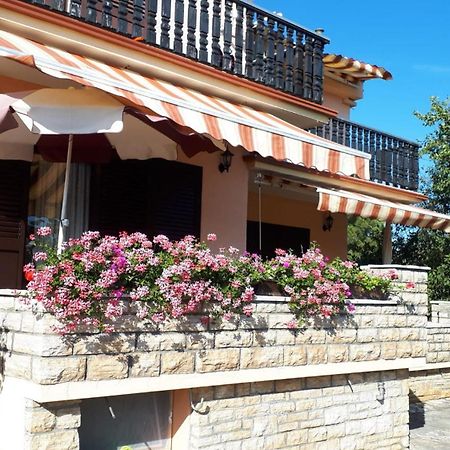 Apartments Santa Barbara 비오그라드나모루 외부 사진