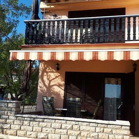 Apartments Santa Barbara 비오그라드나모루 외부 사진