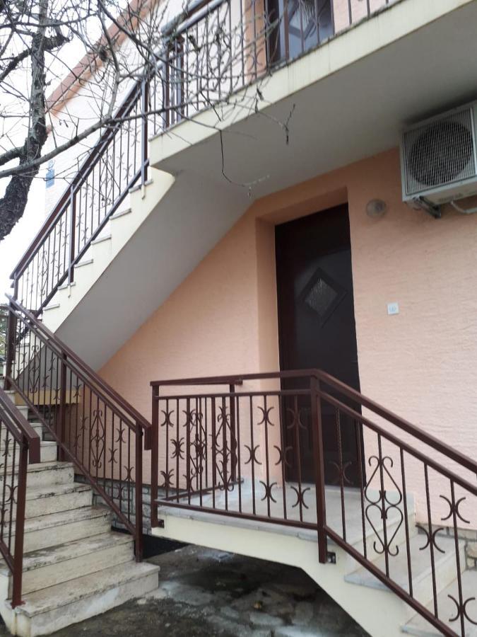 Apartments Santa Barbara 비오그라드나모루 외부 사진