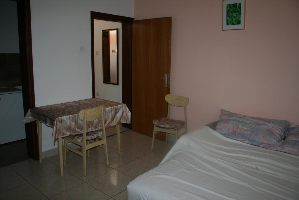 Apartments Santa Barbara 비오그라드나모루 객실 사진