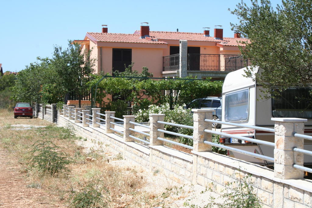 Apartments Santa Barbara 비오그라드나모루 외부 사진