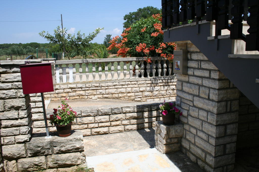 Apartments Santa Barbara 비오그라드나모루 외부 사진