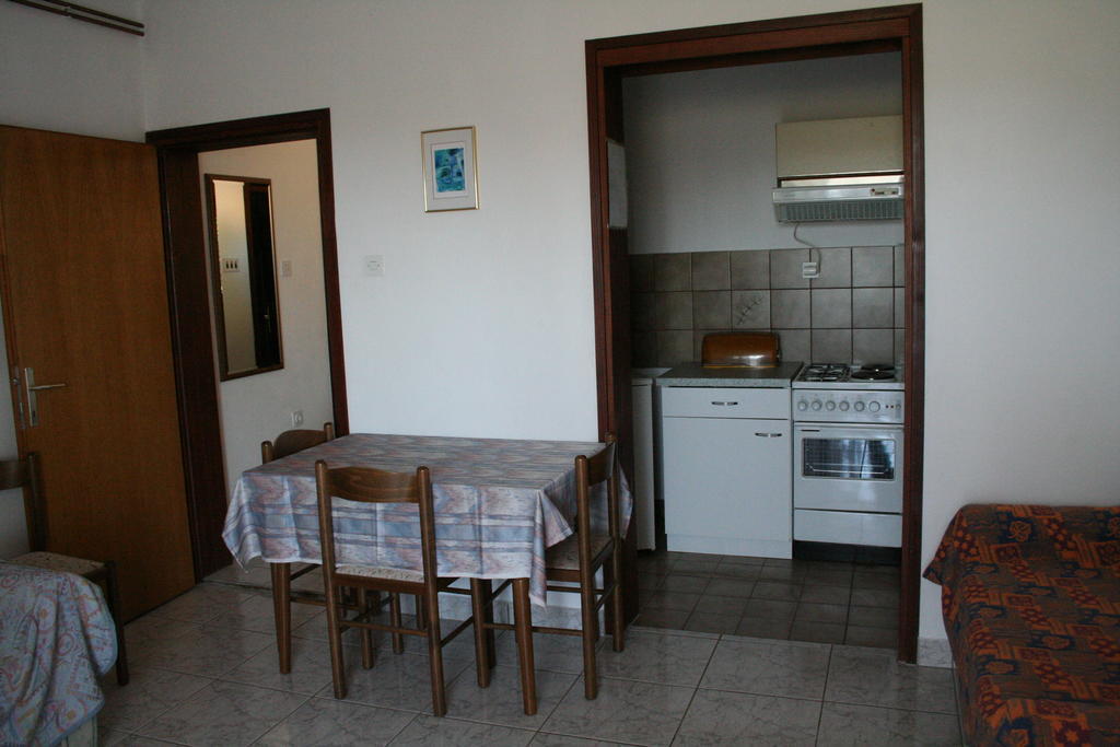 Apartments Santa Barbara 비오그라드나모루 객실 사진